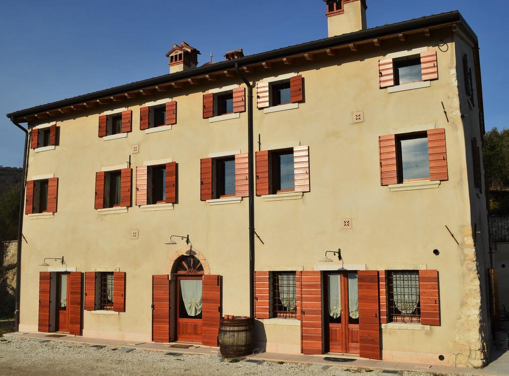 Agriturismo Borgo Valfredda Villa Mezzane di Sotto Exterior foto